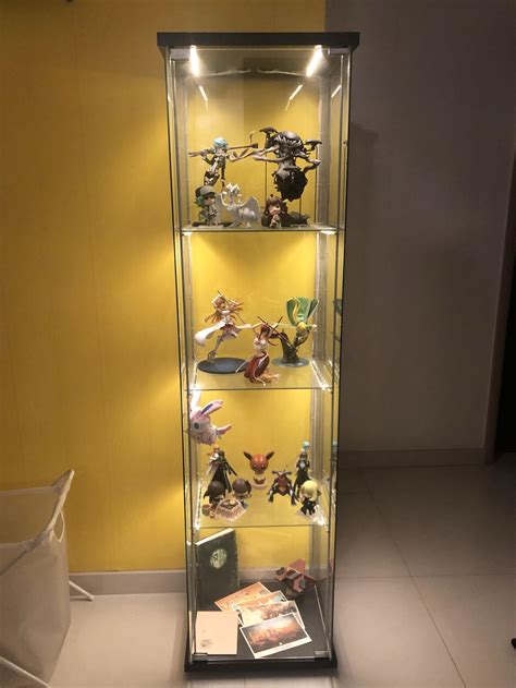 Lighted Display Cabinet With Glass Doors - Image to u