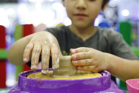 Nuevo taller infantil de alfarería « Baricentro Engagement Rings, Mud ...