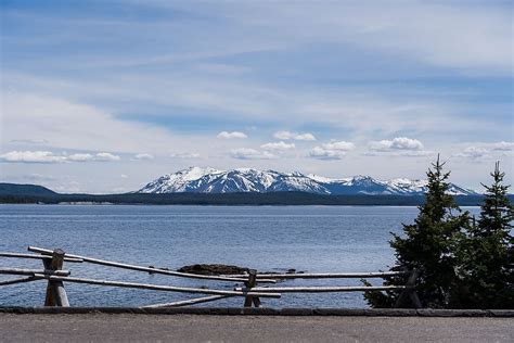 Yellowstone Lake - WorldAtlas