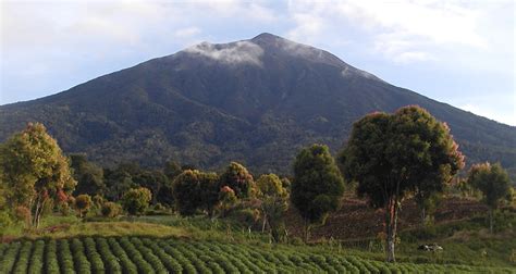 Gn. Kerinci – The Seven Summits of Indonesia