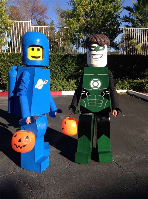 Lego Figures Green Lantern and Benny Costumes - Costume Yeti