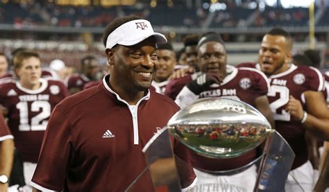 Watch Kevin Sumlin, Texas A&M players go wild after beating Arkansas