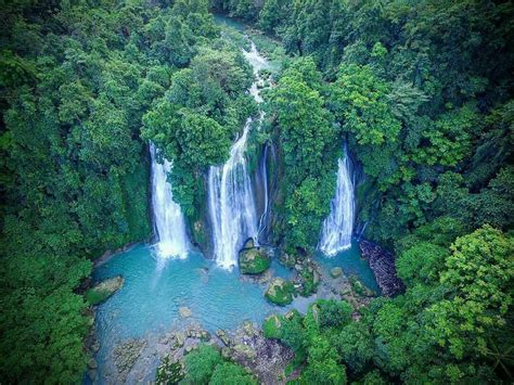 A natural waterfall in West Java, Curug Cikaso waterfall, Indonesia Photo by: Fikry IG: @fikry ...