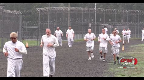 Running with a purpose: Washington Corrections Center hosts inmate half-marathon - YouTube