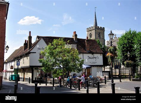 Ware hertfordshire hi-res stock photography and images - Alamy