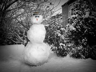 Snowman | A snowman built by William and Kate and Sam's Gard… | Flickr