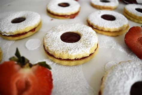 French Sable Cookies (Sablés à la Confiture) - Inji's kitchen