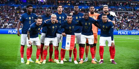 Coupe du monde 2022 : les plus beaux maillots de l'équipe de France de football à travers l ...