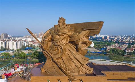 China Unveils Epic 1,320-Ton God Of War Statue | Statue, Guan yu, Chinese warrior