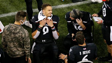 Cincinnati Bearcats football: The maturation of QB Desmond Ridder