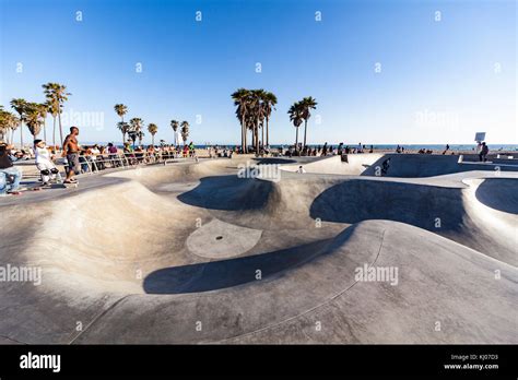 Skatepark in Venice Beach Stock Photo - Alamy