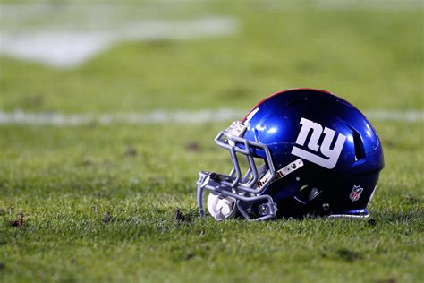 Giants Logo Featured At Midfield On New MetLife Stadium Turf - The Spun