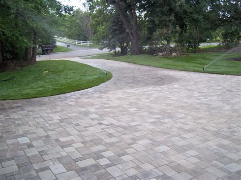 Versalok Cobblestone Driveway | Cobblestone driveway, Cobblestone, Driveway