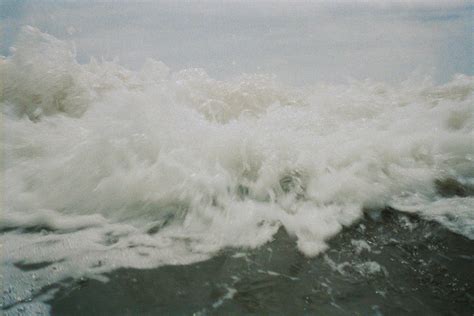 Waves Crashing on Shore · Free Stock Photo