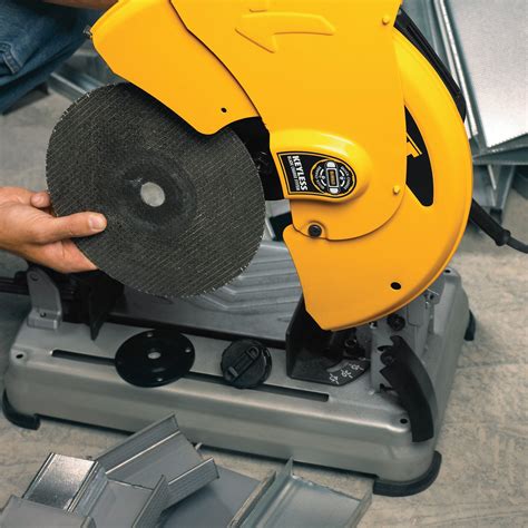 DEWALT Chop Saw with Keyless Blade Change System — 14in., 15 Amp, Model# D28715 | Northern Tool