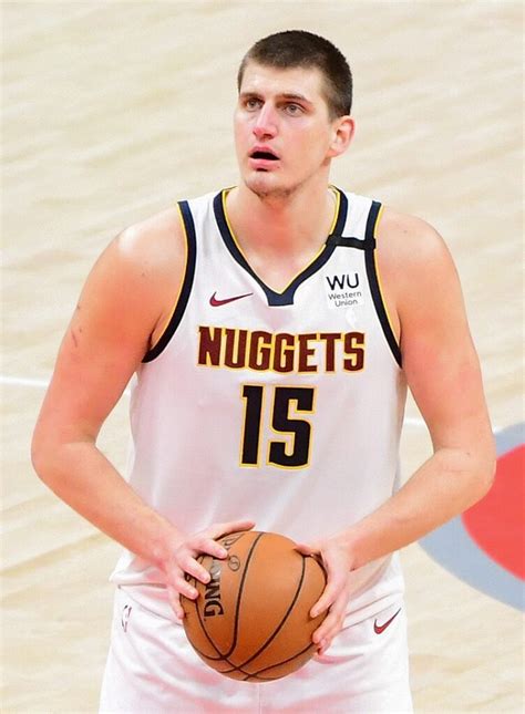 Nikola Jokic será o maior pivô da história da NBA, diz especialista