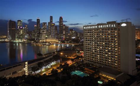 The Mandarin Oriental Hotel : Portman Architects