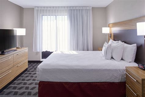 TownePlace Suites Richmond Accessible One-Bedroom Suite - Bedroom # ...