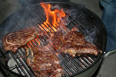 Char-grilled steak - Wikipedia