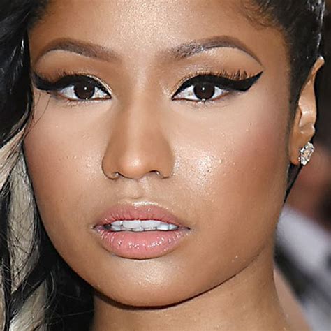 Nicki Minaj Makeup: Black Eyeshadow, Bronze Eyeshadow & Nude Lipstick | Steal Her Style