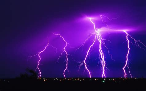 Lightning Strike Wallpaper - wallpaper