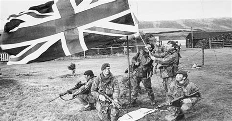 22 Photographs of the Falklands War