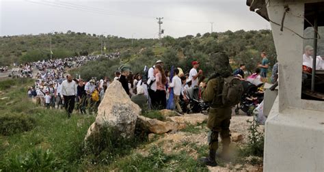 Israeli Cabinet ministers lead thousands in pro-settlement march and ...