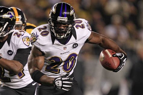 Ed Reed retires as a Baltimore Raven after 12-season NFL career - Los ...