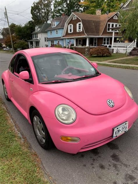 Girly Car, Pink Car, Pink Vw Bug, Volkswagen New Beetle, Beetle Car, Pretty Cars, Cute Cars, My ...