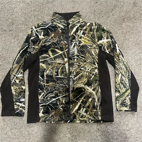 Vintage realtree hunting camo jacket Size : Medium... - Depop