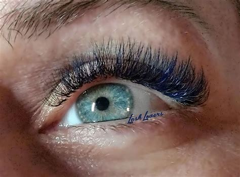 blue eyelash extention niebieskie rzęsy | Ciglia