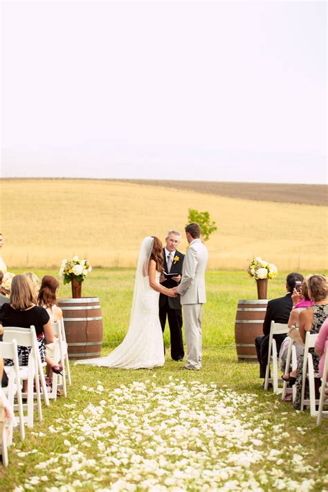 This #happyduo were #married on a #privateproperty. Isn't it #stunning ...