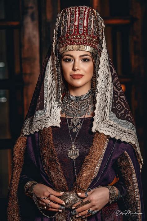 Armenian National Garments Dress Լուսիկ Ագուլեցի-Lusik Aguletsi / Museum and Art Cafe ...