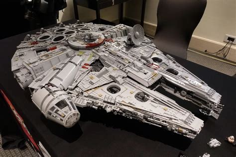 Lego 75192 Ultimate Collector Series Millennium Falcon hands-on Review ...