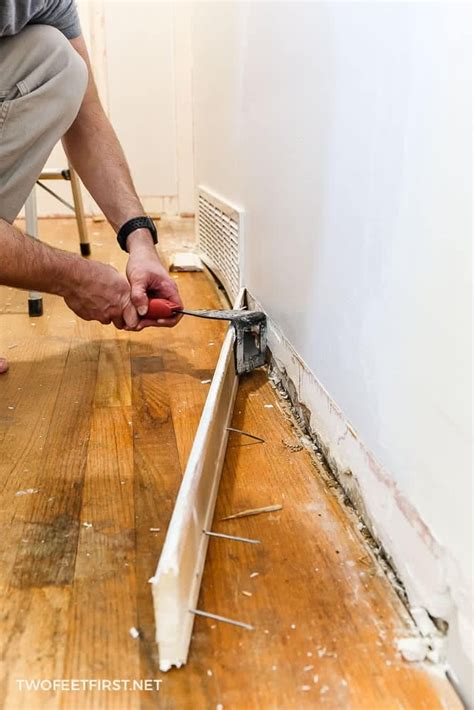 How to remove baseboards without damaging them or the wall