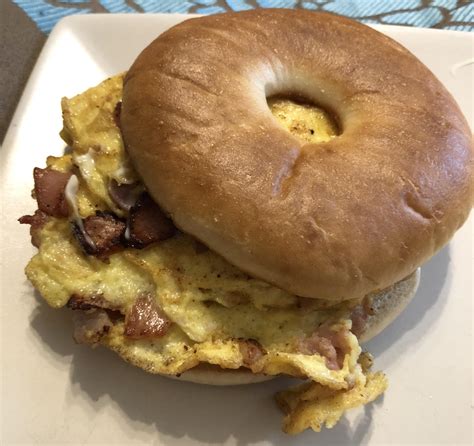 How many calories in this egg, cheese and bacon bagel? : r/caloriecount