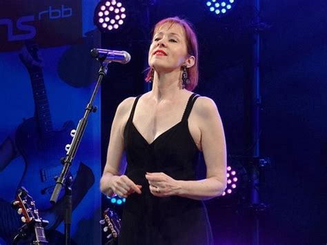 Top 10 Suzanne Vega Songs - ClassicRockHistory.com