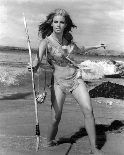 RAQUEL WELCH PIN Up cavegirl bikini in ocean One Million Years BC 8x10 Photo $14.99 - PicClick