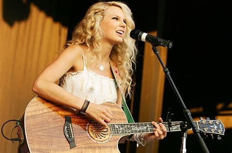 Taylor Swift (2006) | Country Music Project