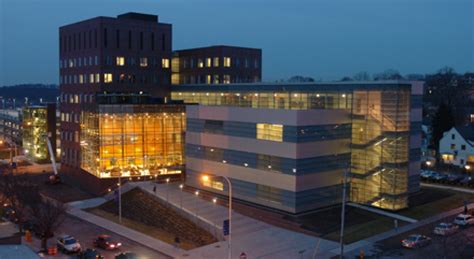 Tour | Syracuse University Campus Tour | PocketSights