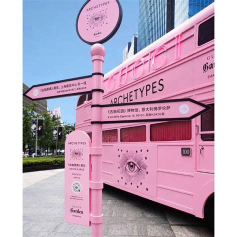Mobile Fashion Truck, Selfie Wall, Salon Suites, Pop Up Bar, Food Truck Design, Street Marketing ...