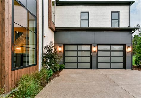 Modern Glass & Aluminum Garage Doors - Clopay® Avante®. The Avante ...