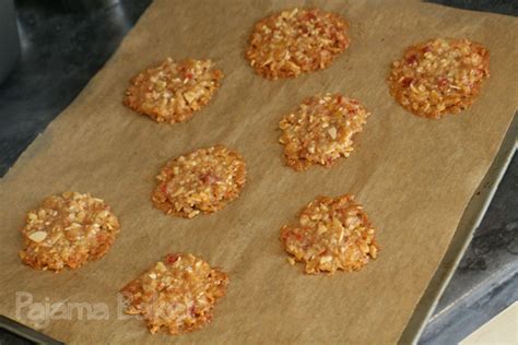 Mary Berry’s Florentines | pajama baker