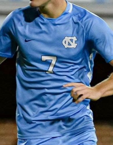 North Carolina Tar Heels 2022-23 Kits