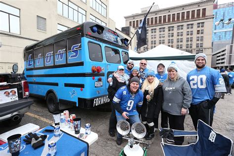 Lions News: The ultimate 2023 guide to Detroit Lions tailgating - Pride ...