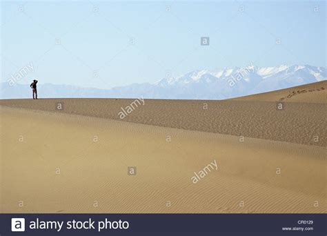 China, Xinjiang, desert of Taklamakan, second biggest sand desert of the planet, in the ...