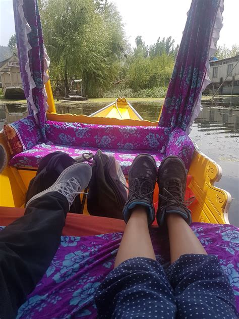 Ummi's Bucket List: Ride a Shikara in Kashmir