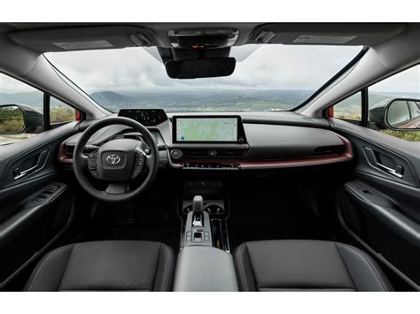 2023 Toyota Prius Prime Pictures: | U.S. News