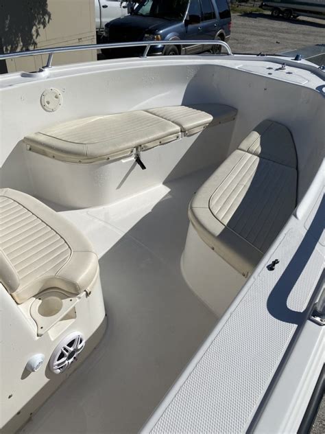 21' Mako Center Console Fishing Boat - Abe's Boat Rentals