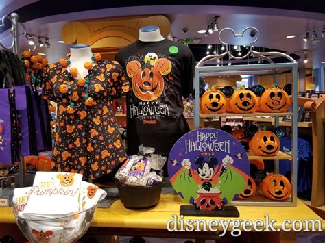 A look around Disney’s Fantasia Shop at the Disneyland Hotel (several ...